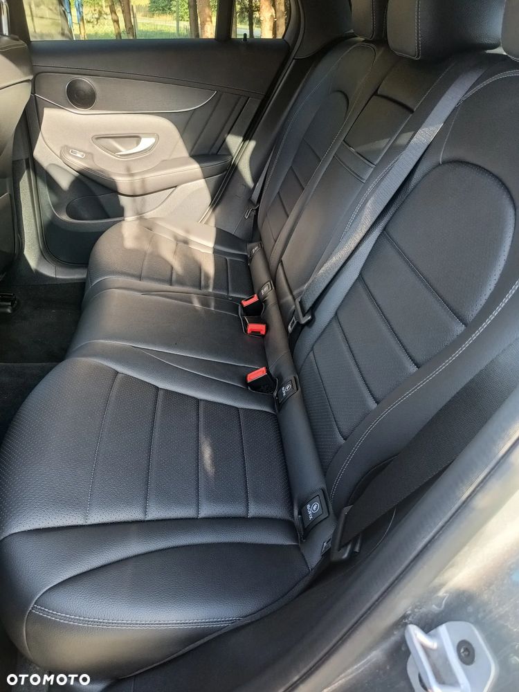 Mercedes-Benz GLC - 6