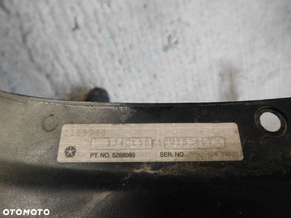 błotnik prawy przód przedni  JEEP LIBERTY 01-04 czarny - 8