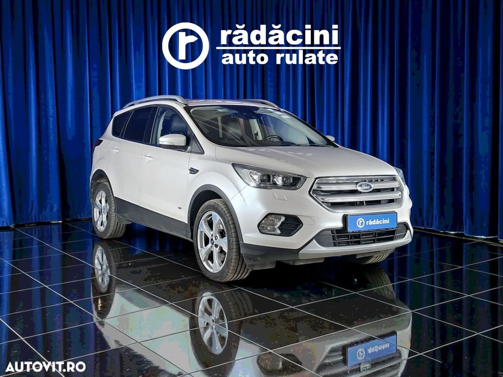 Ford Kuga - 1