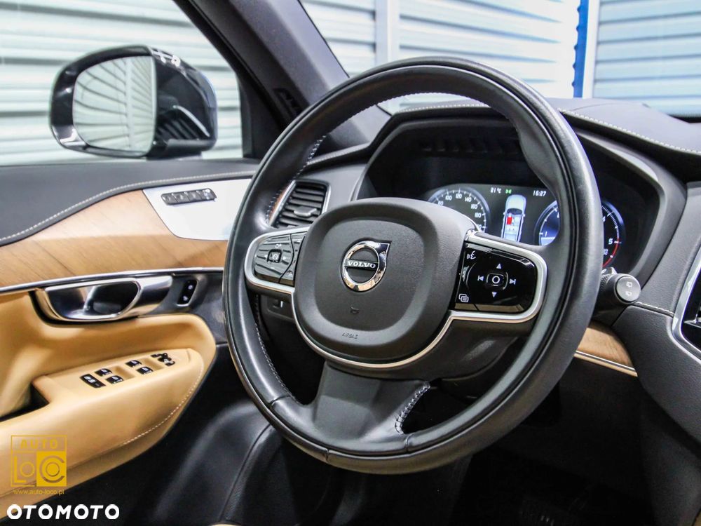 Volvo XC 90 B5 D AWD Inscription - 32