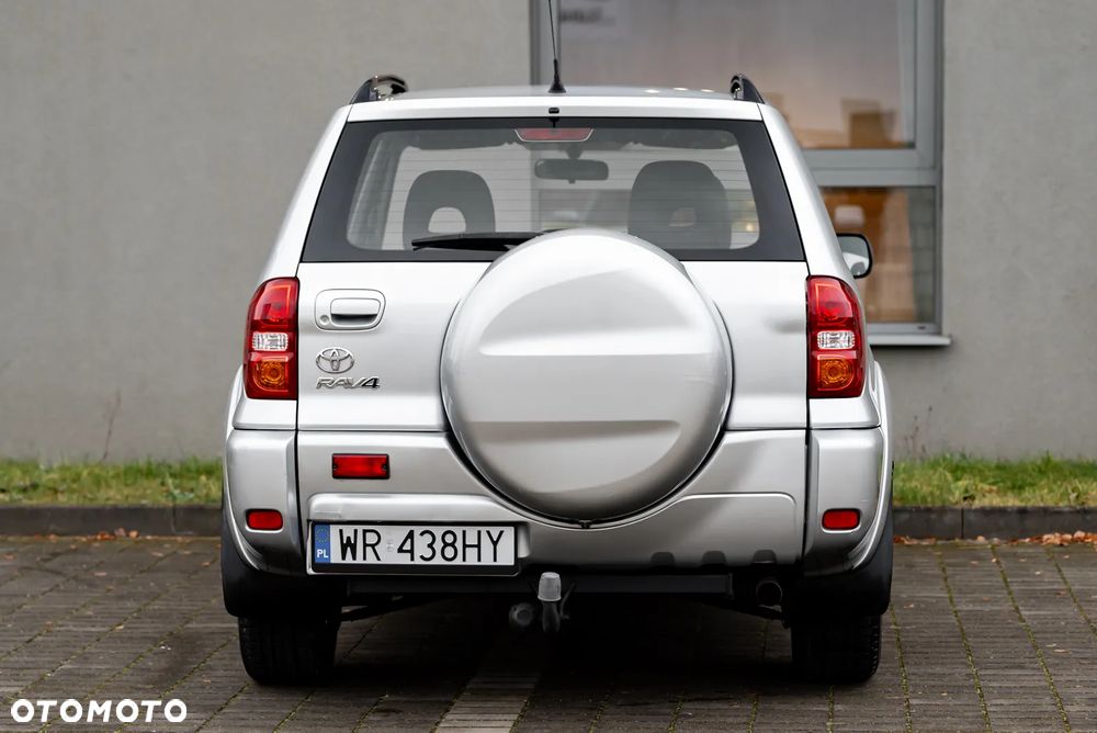 Toyota RAV4 2.0 VVT-i 4x4 - 37