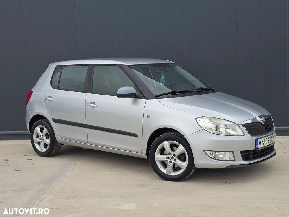 Skoda Fabia 1.2 HTP Ambiente - 2