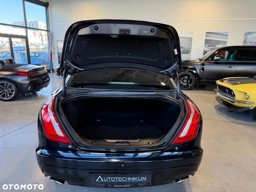 Jaguar XJ 3.0 V6 Kompressor AWD R-Sport - 36