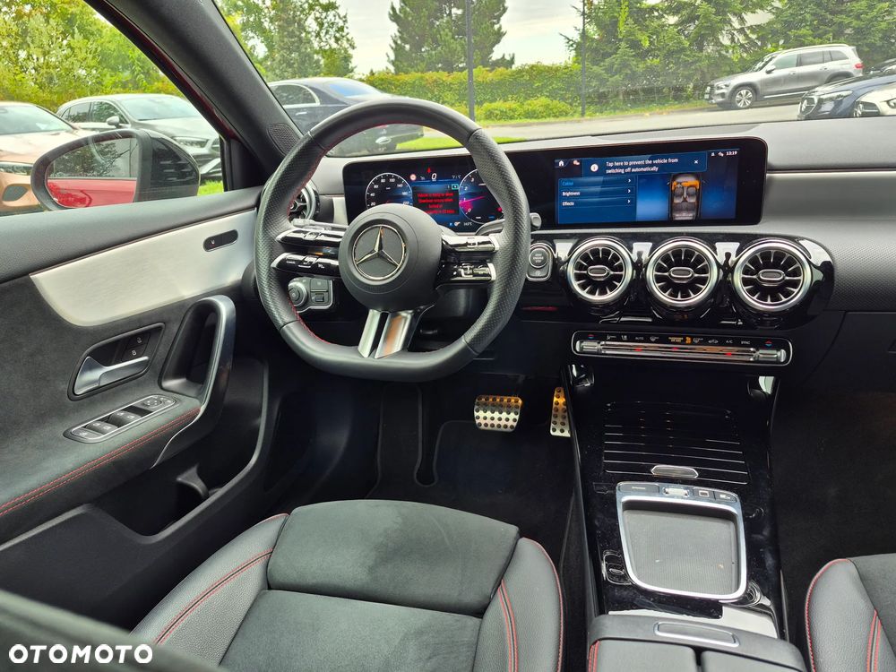 Mercedes-Benz Klasa A 200 AMG Line 7G-DCT - 26