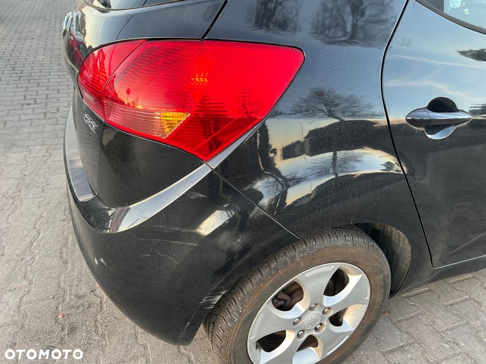 Kia Venga - 38