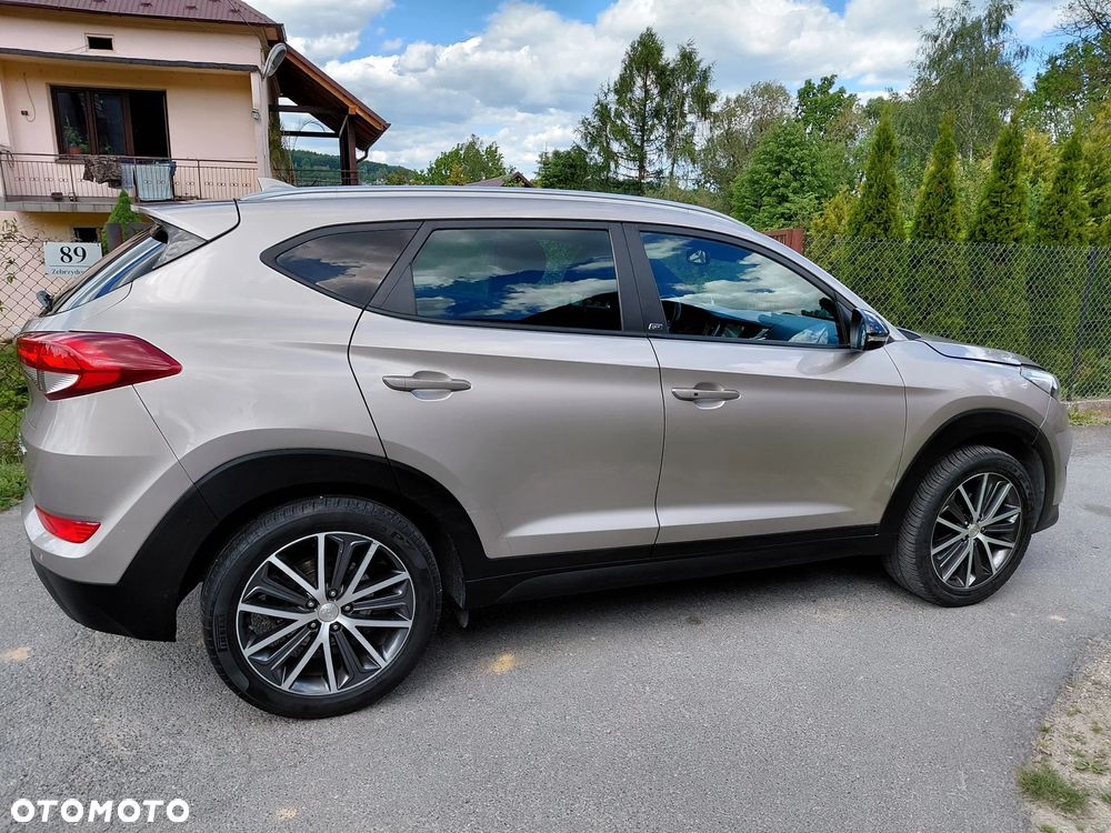 Hyundai Tucson 1.7 CRDI BlueDrive GO 2WD - 2