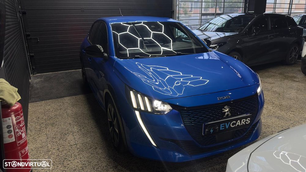 Peugeot e-208 GT - 7
