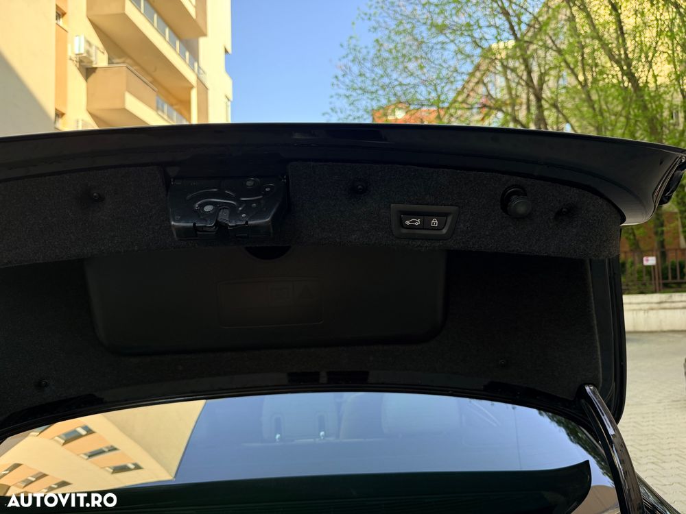 BMW Seria 5 530d xDrive - 11