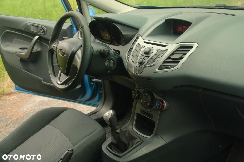 Ford Fiesta 1.4 Trend EU5 - 17