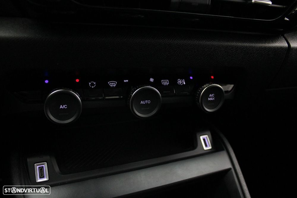 Citroën e-C4 50 kWh E-Series Collection - 20