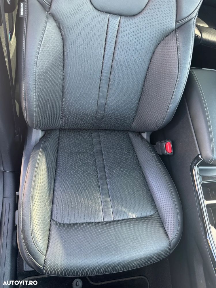 Kia Sorento 1.6 T-GDI HEV 6AT 4x2 5P Design - 34