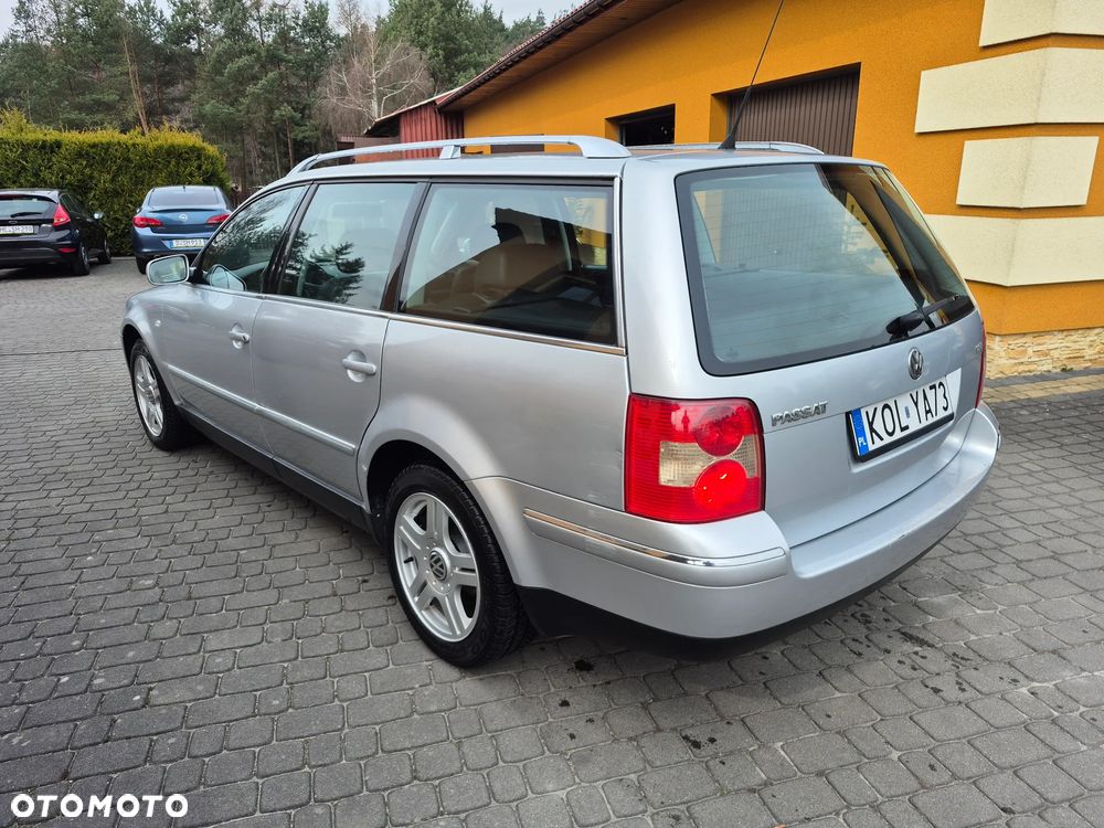 Volkswagen Passat - 12