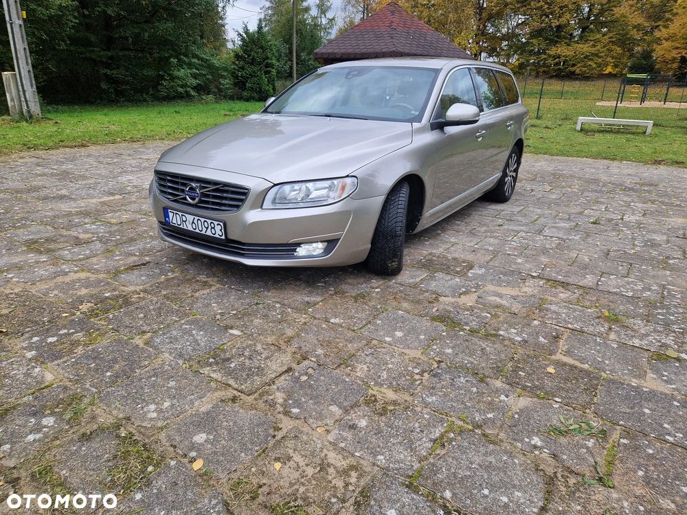 Volvo V70 2015 photo 2