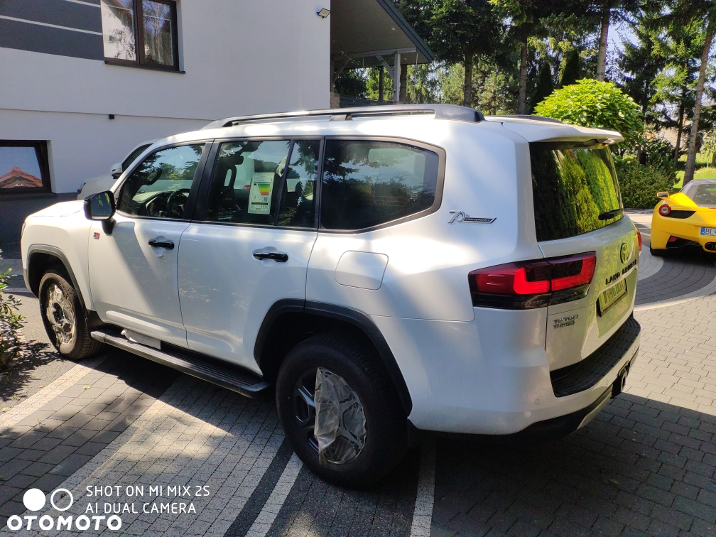 Toyota Land Cruiser - 18