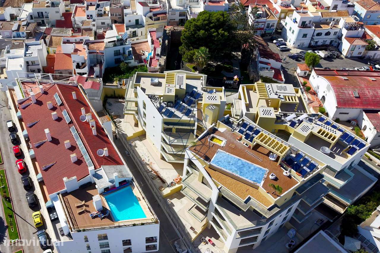 Apartamento com 2 quartos ,Piscina e lugar de estacionamento em Alvor - Grande imagem: 3/32