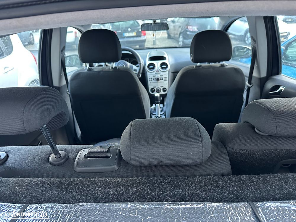 Opel Corsa 1.4 Cosmo 111 - 6