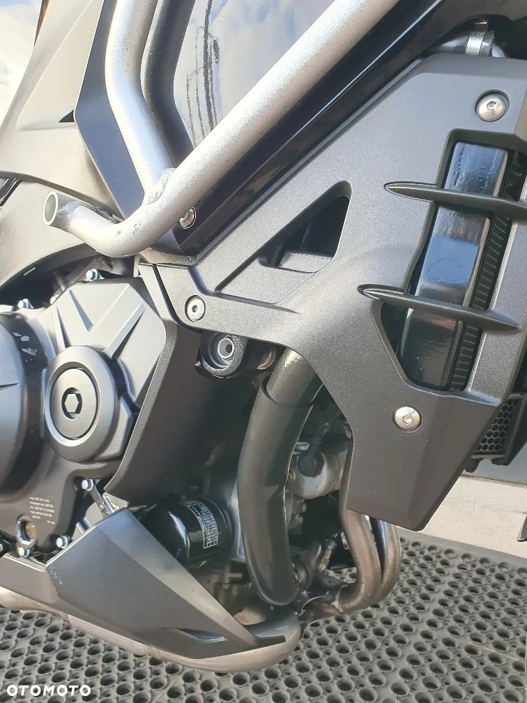 Honda VFR - 23
