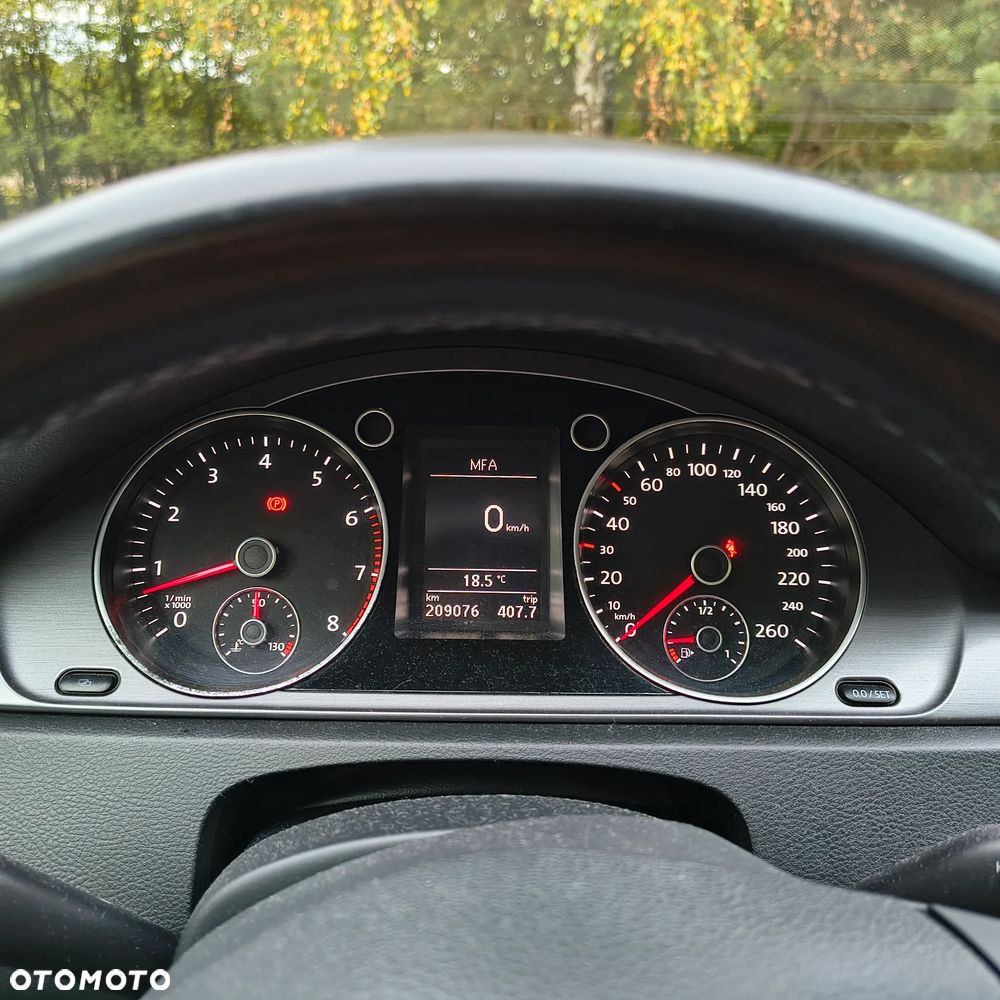Volkswagen Passat 1.4 TSI BMT Comfortline - 13