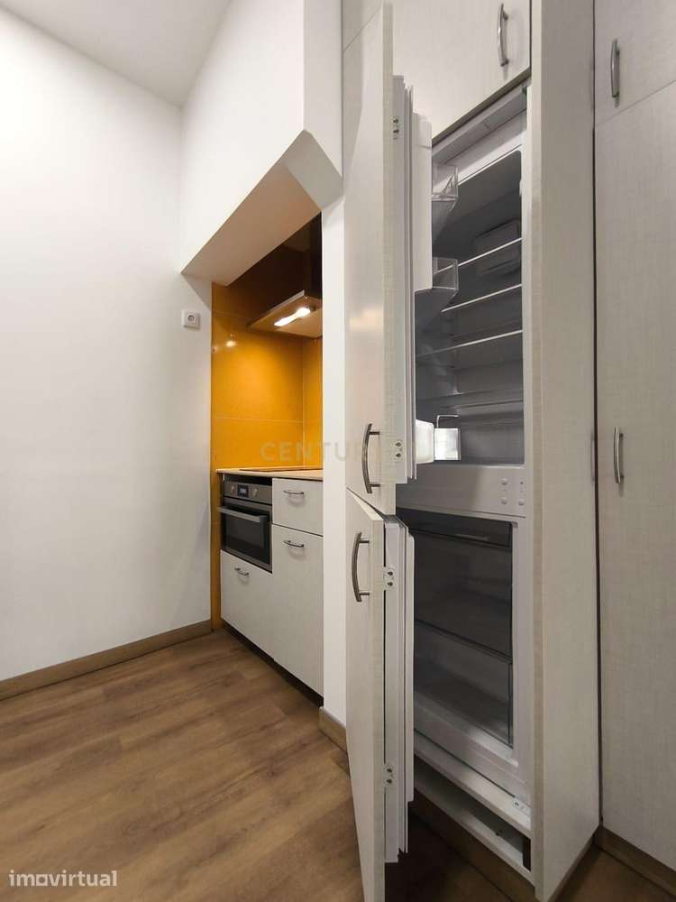 Apartamento T1 Mobilado para arrendamento | Jardim da Estrela | Rua do - Grande imagem: 5/34