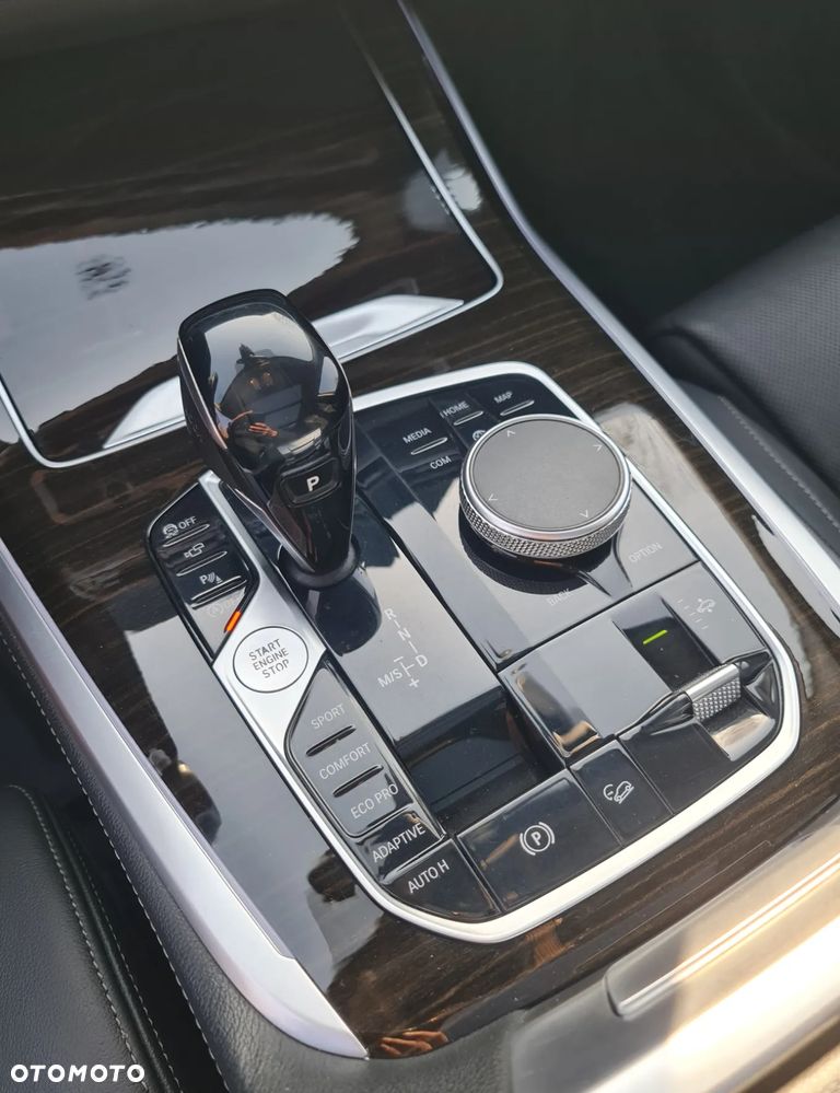 BMW X7 xDrive40i - 33