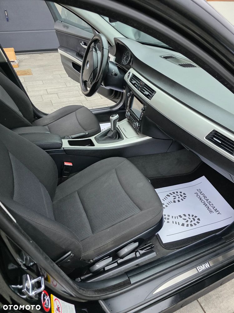BMW Seria 3 318d DPF Edition Sport - 4