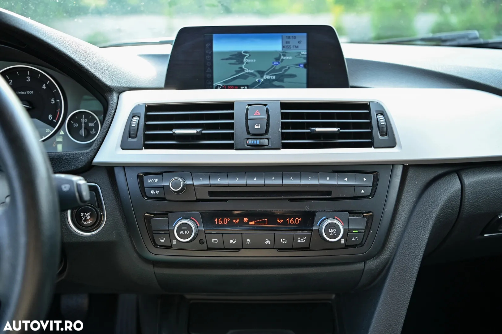 BMW Seria 3 320d Touring - 9