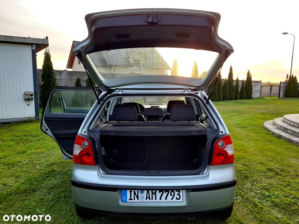 Volkswagen Polo 1.2 12V Comfortline - 19