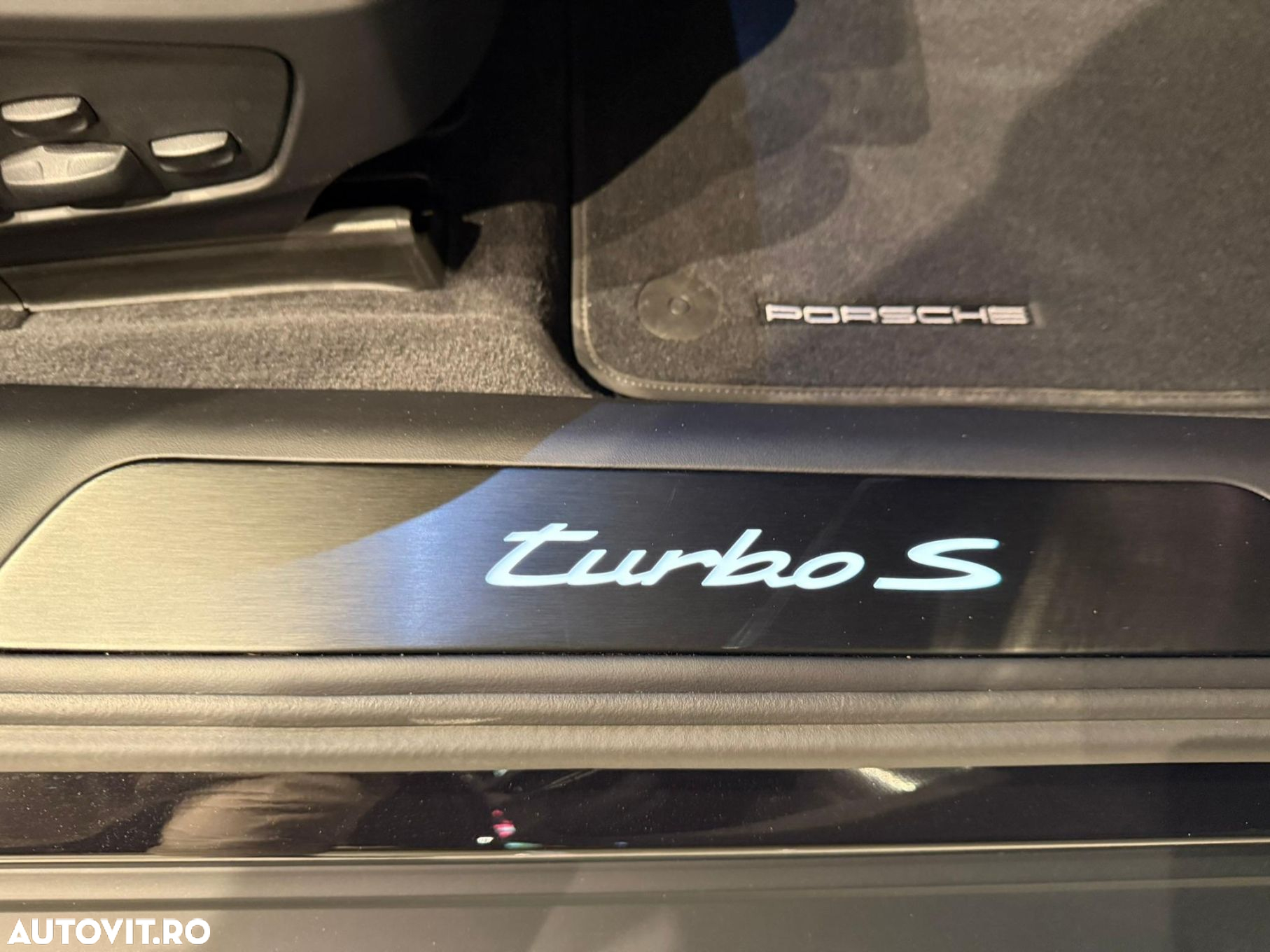 Porsche Panamera - 25
