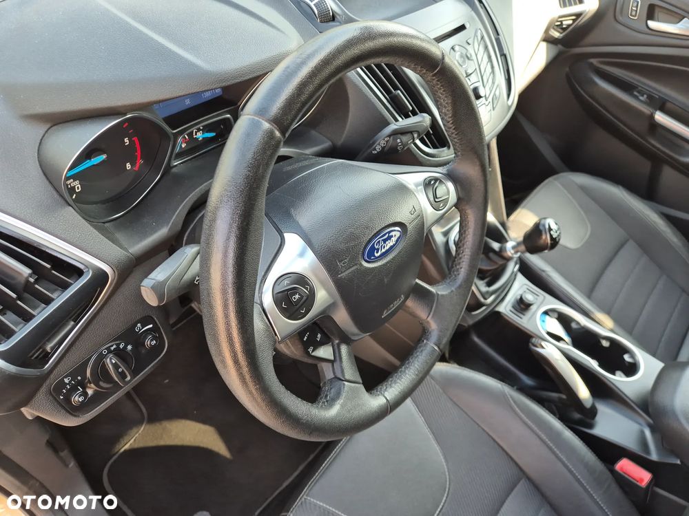 Ford Kuga 2.0 TDCi 4x4 Titanium - 24