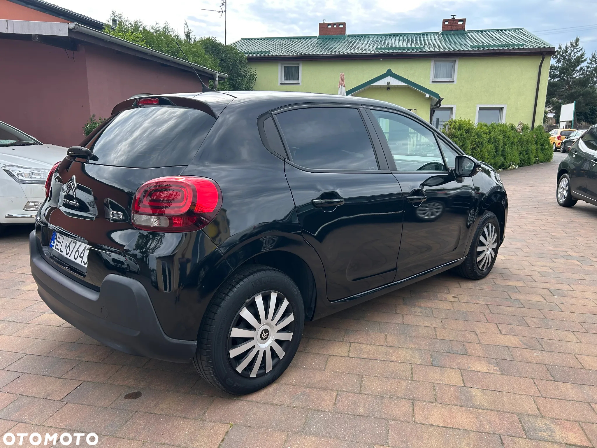 Citroën C3 Pure Tech 82 SHINE - 8