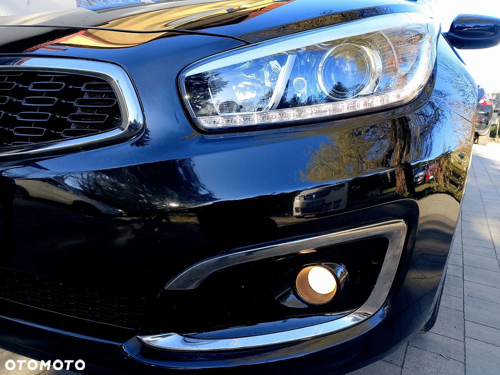 Kia Ceed 1.6 CRDi 136 ISG Vision - 20