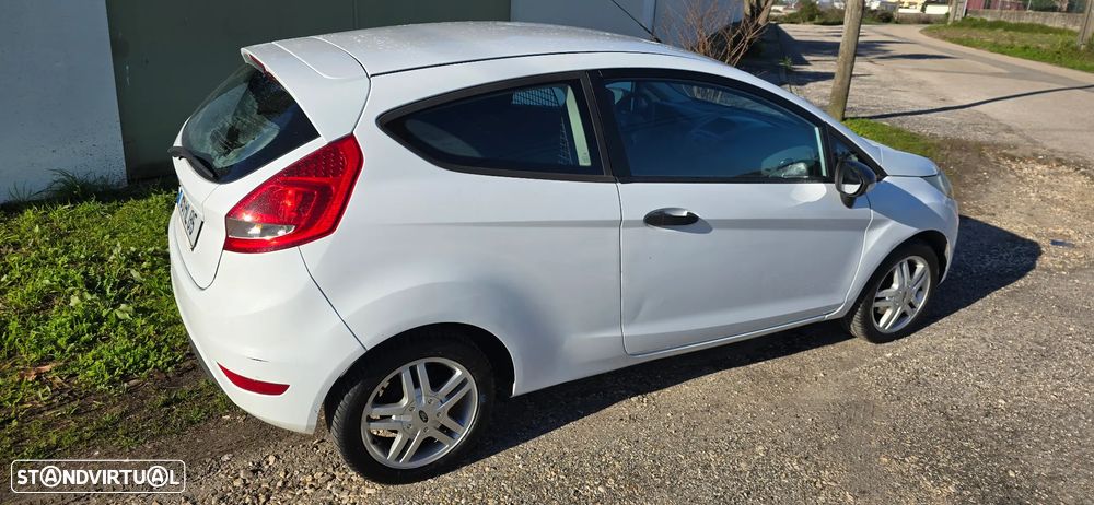 Ford Fiesta - 2