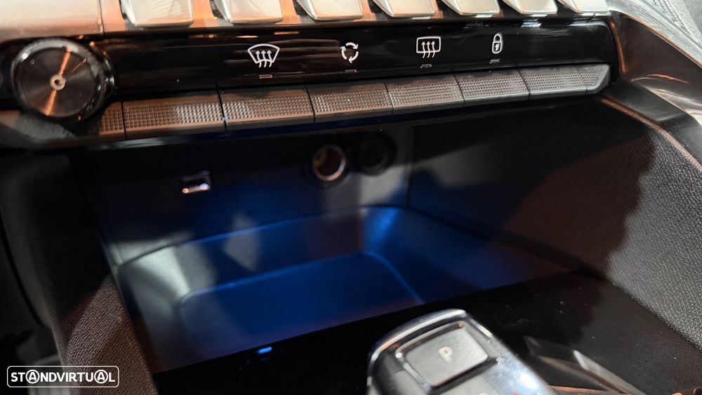 Peugeot 5008 PureTech 130 EAT8 Stop & Start Allure Business-Pack - 28