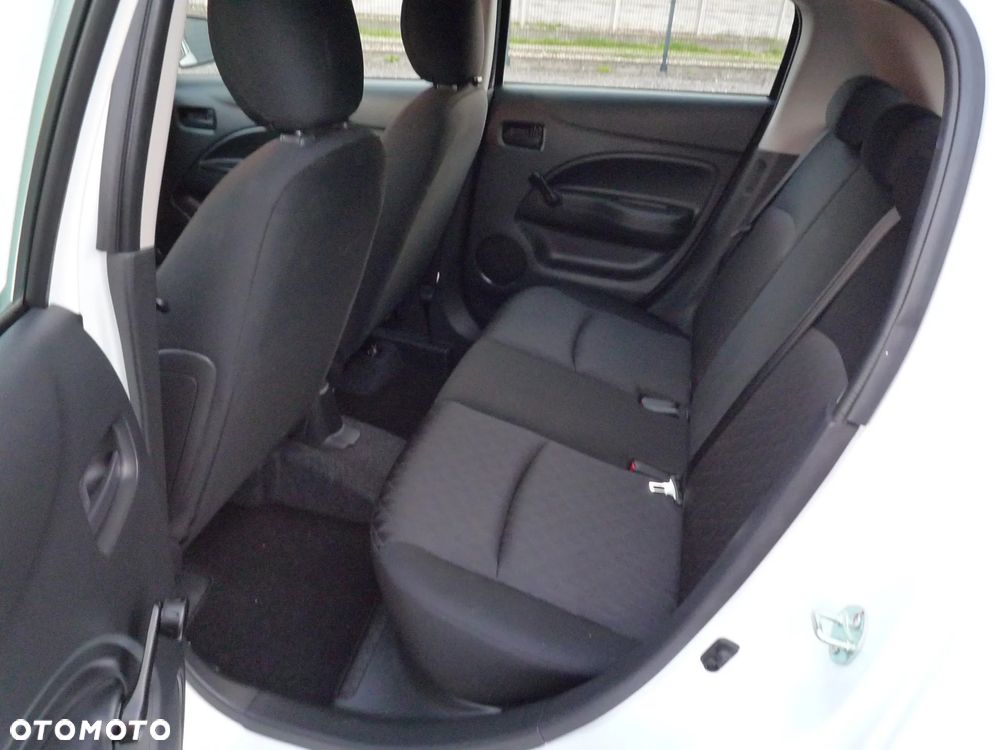 Mitsubishi Space Star - 14