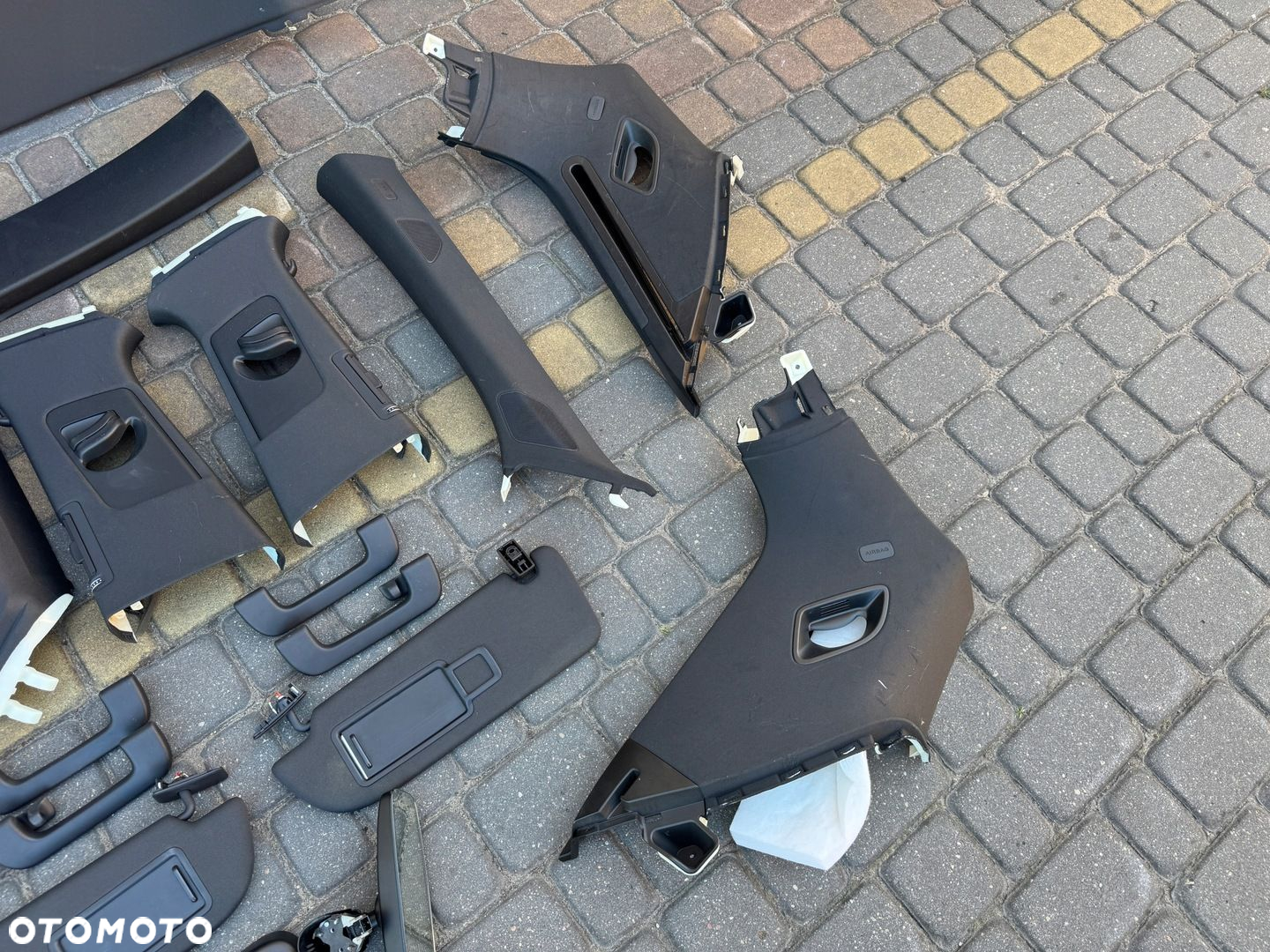 PODSUFITKA AUDI Q7 4M S-LINE CZARNA 7 OSÓB - 7