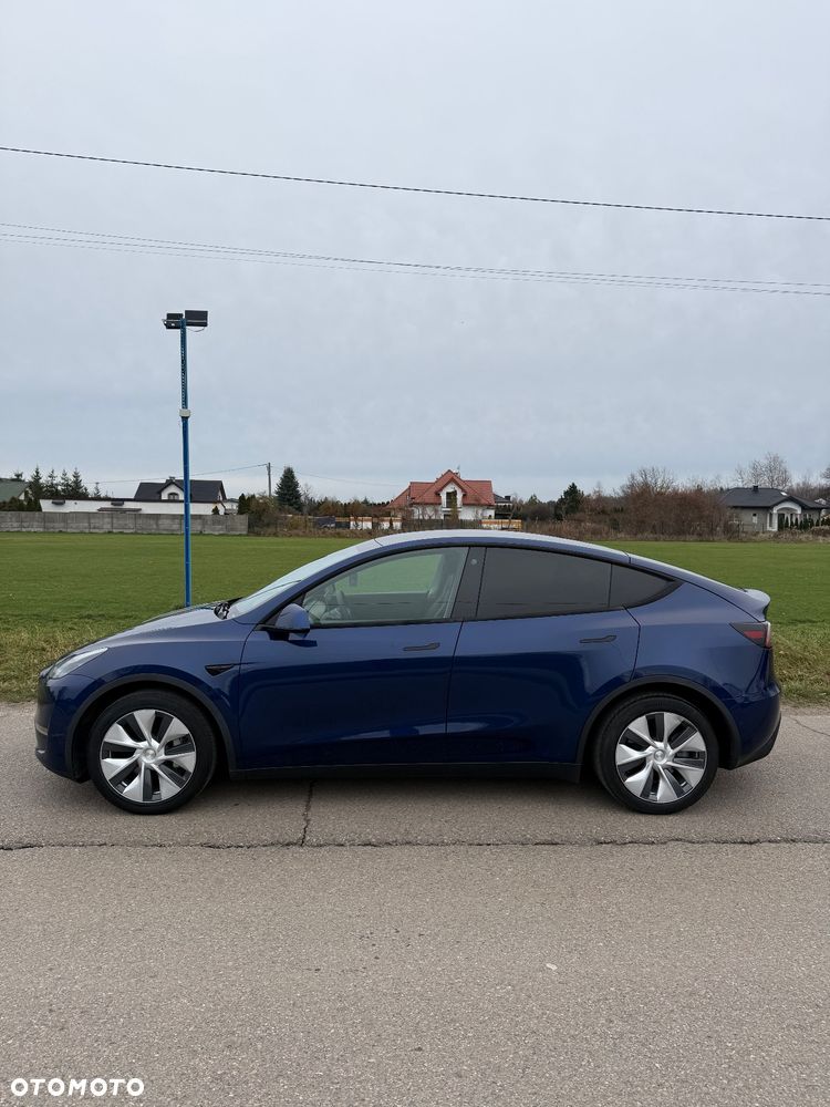 Tesla Y Premium Long Range Dual Motor AWD - 4