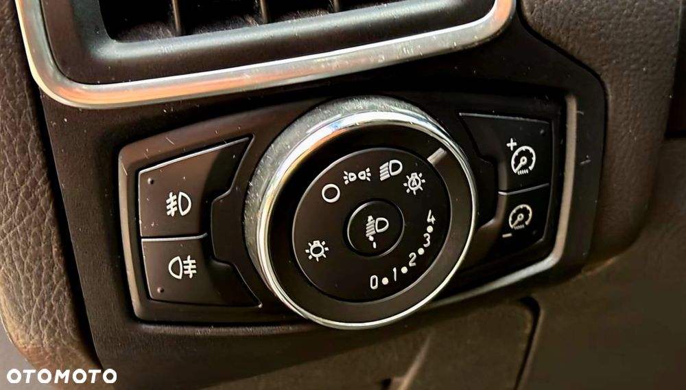 Ford Focus 1.6 EcoBoost Titanium - 12