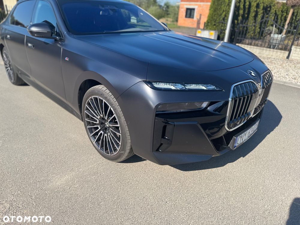 BMW Seria 7 740d xDrive mHEV Nero Lusso Edition sport - 28