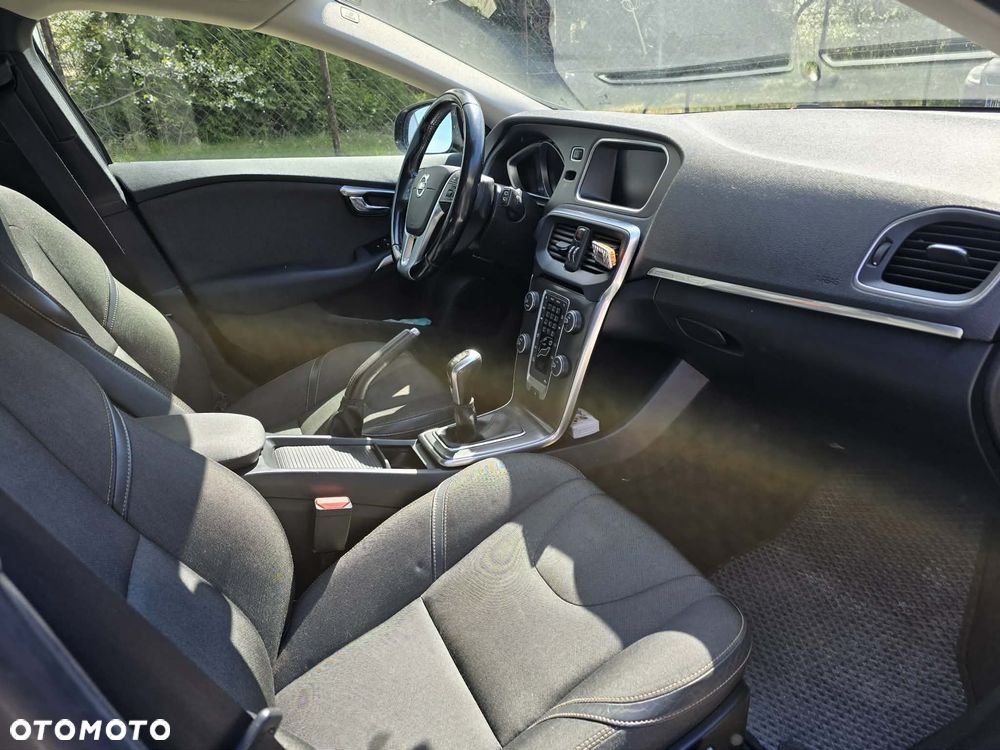 Volvo V40 Cross Country D4 Momentum - 16