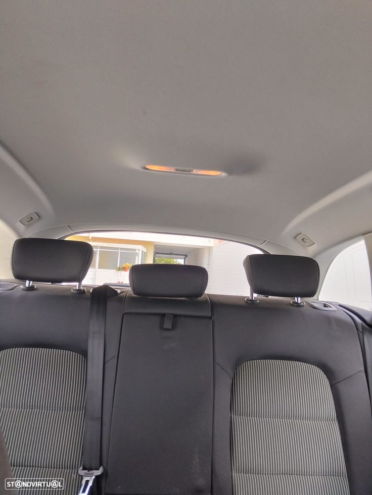 Audi A4 Avant 2.0 TDI - 11