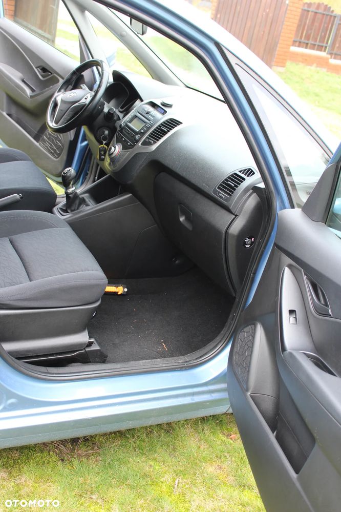 Hyundai ix20 1.4 blue Trend - 17