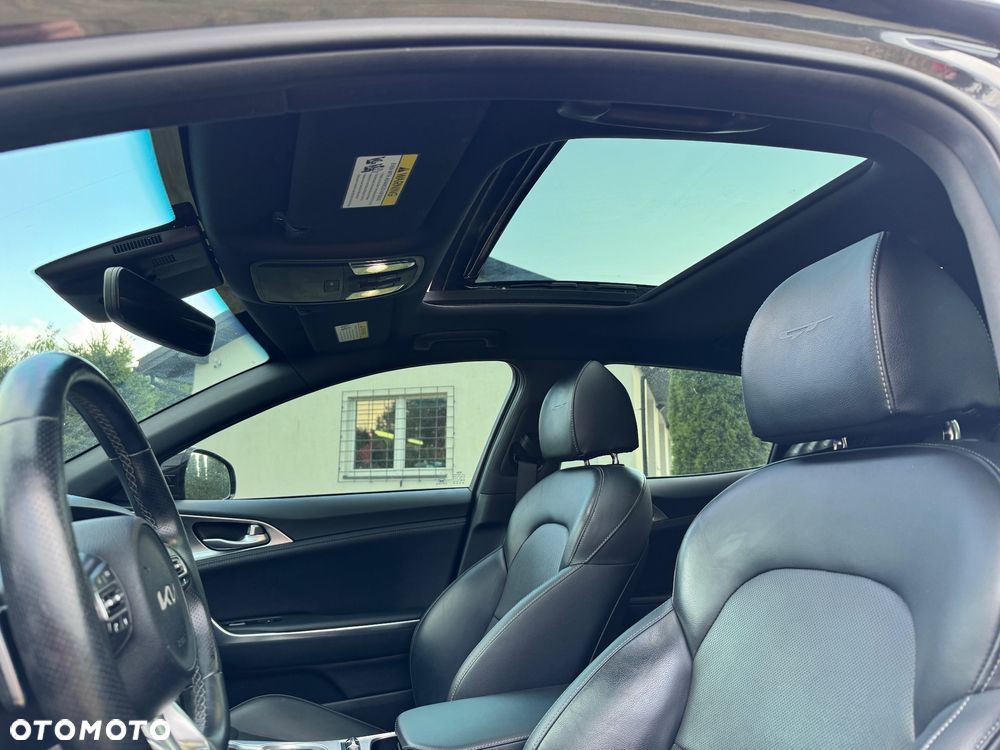 Kia Stinger 3.3 T-GDI AWD GT - 16