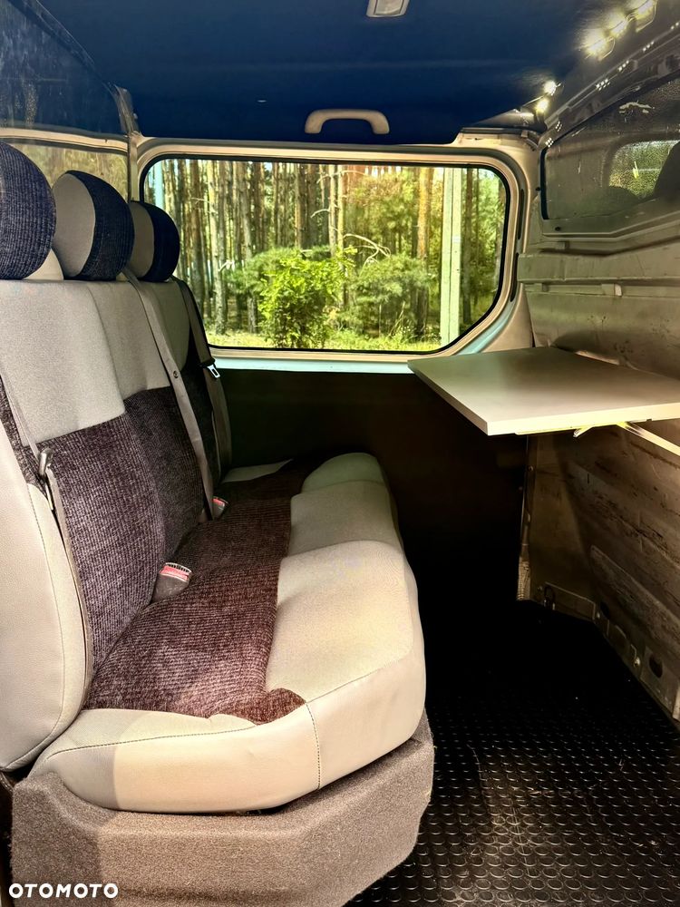 Opel Vivaro - 12