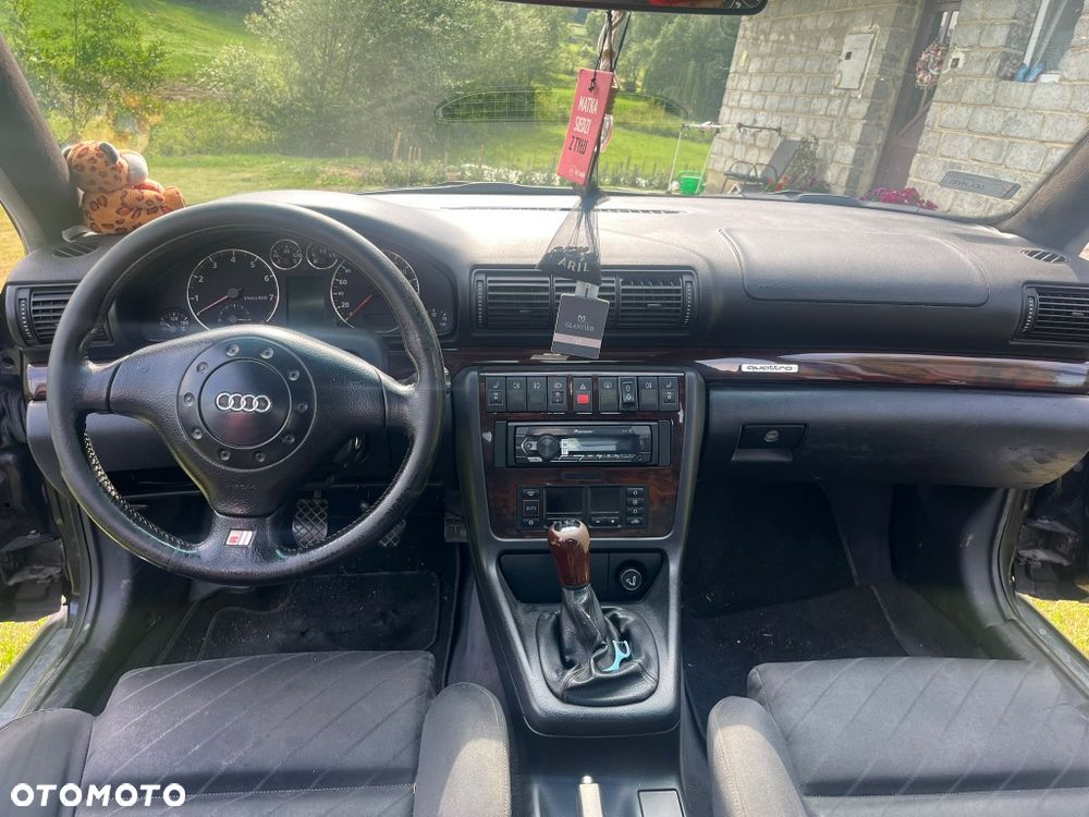Audi A4 Limousine - 5