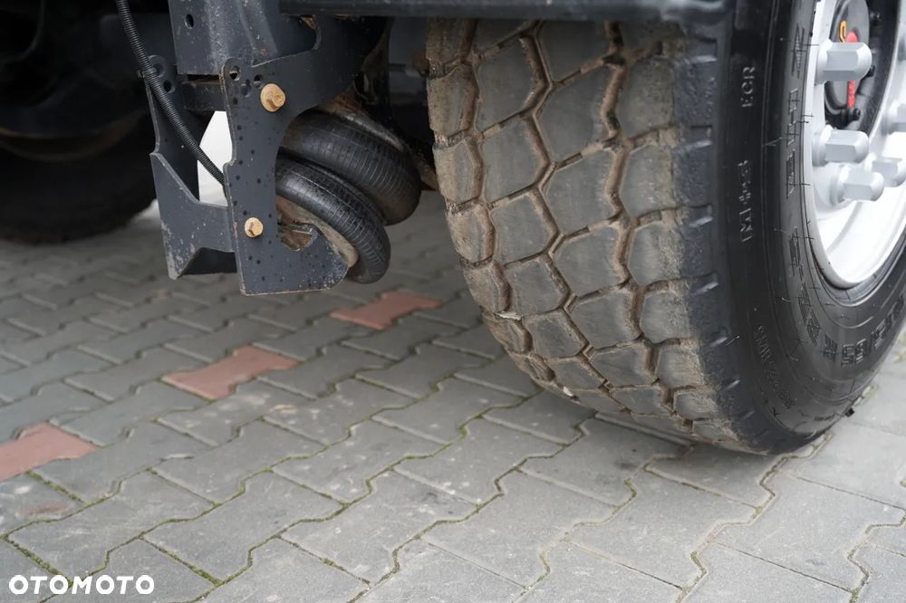 Schwarzmuller WYWROTKA / 26 m3 / STALOWA RYNNA / STANDARD / OŚ PODNOSZONA / SAF - 15