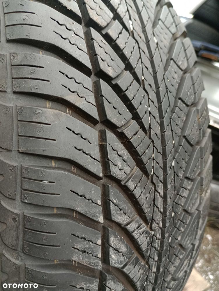 Opony zimowe 205x55 R16 GOODYEAR zima 205/55/16 - para 2 sztuki 7MM RunFlat RFT - 3