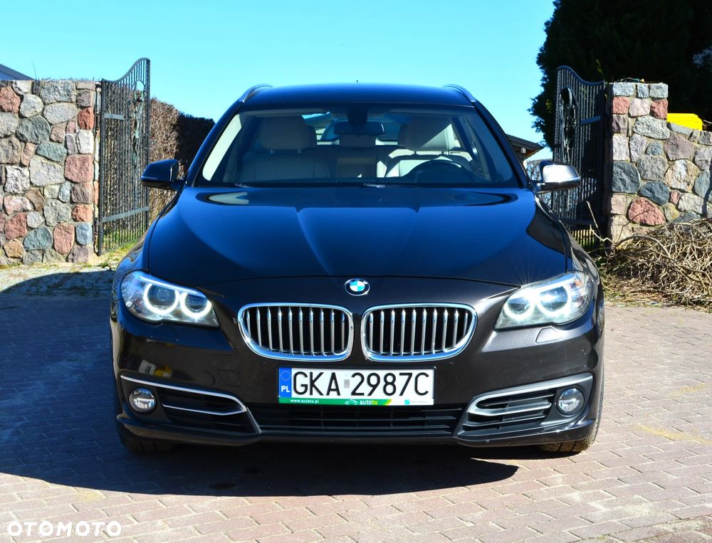 BMW Seria 5 520d xDrive Touring - 9