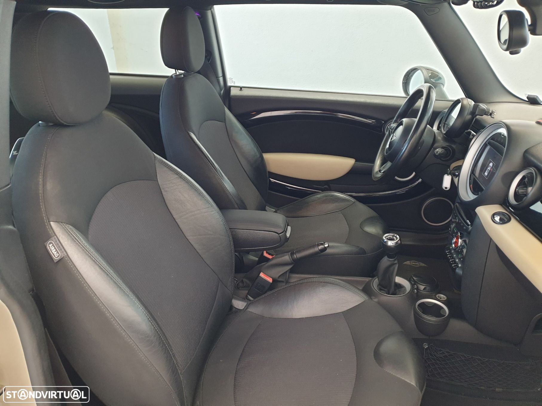 MINI 3 Portas Cooper D - 36