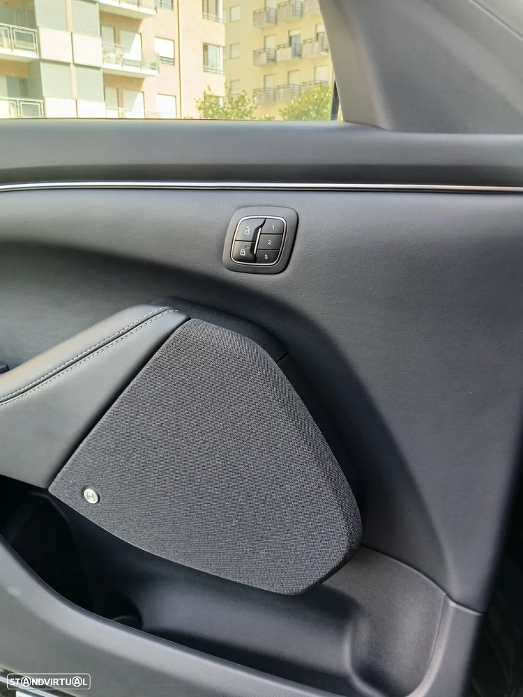 Ford Mustang Mach-E 75.7 kWh Premium AWD - 10