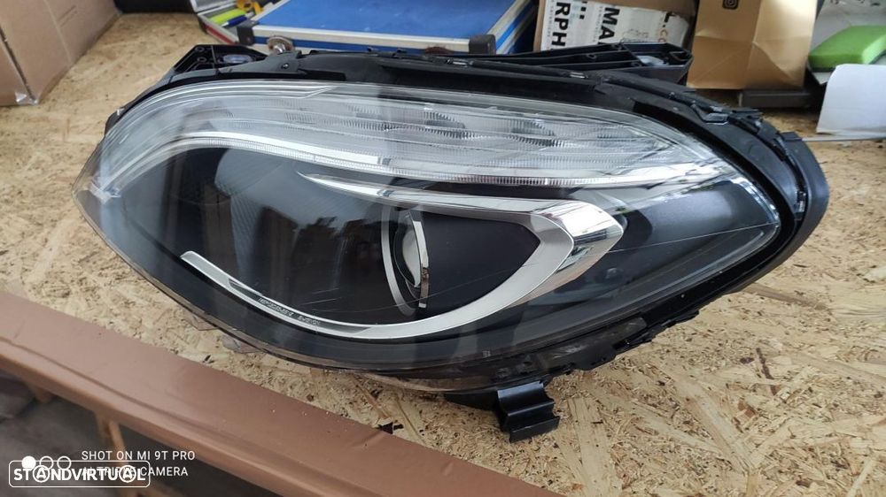 farol esquerdo Mercedes w246 classe B Bi-xenon Led - 2